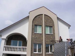 128